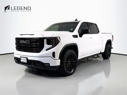Used 2022 GMC Sierra 1500 Elevation w/ LPO, Elevation Black Package