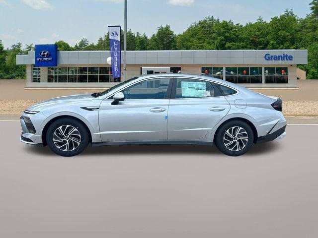 New 2026 Hyundai Sonata Blue FWD image 9