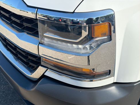 Used 2018 Chevrolet Silverado 1500 W/T AWD/4WD image 15