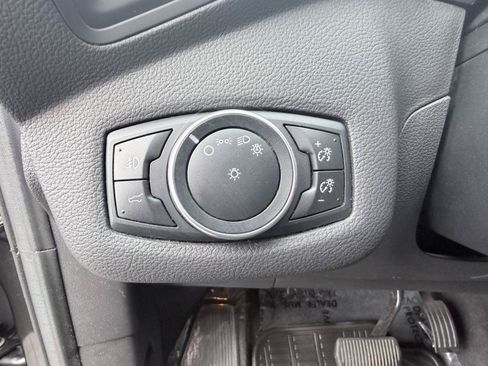 Used 2017 Ford Escape SE FWD image 5