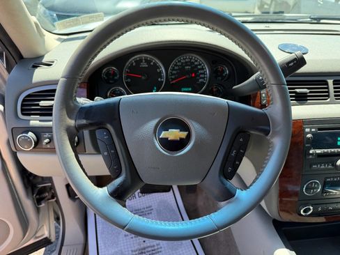 Used 2010 Chevrolet Suburban LT AWD/4WD image 21