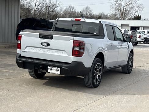 Used 2025 Ford Maverick Lariat image 3