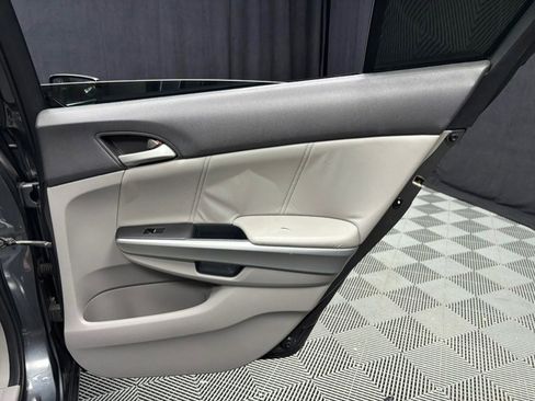 Used 2010 Honda Accord EX-L image 24