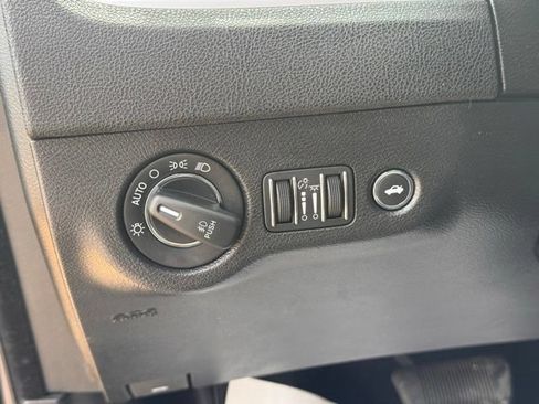 Used 2022 Chrysler 300 S RWD image 18