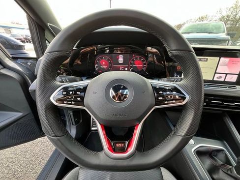Used 2022 Volkswagen GTI Autobahn FWD image 26