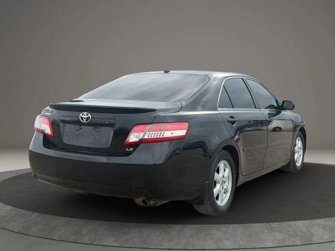 Used 2010 Toyota Camry LE FWD image 5