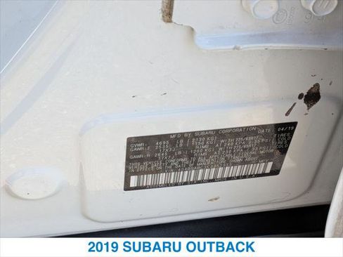 Used 2019 Subaru Outback 2.5i AWD/4WD image 28