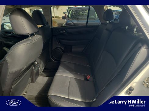 Used 2017 Subaru Outback 2.5i Limited image 17