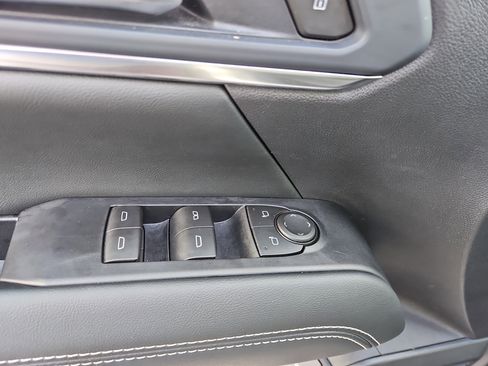 Used 2026 GMC Terrain Elevation w/ Elevation Premium Package image 19