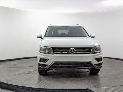 Used 2018 Volkswagen Tiguan SE image 12