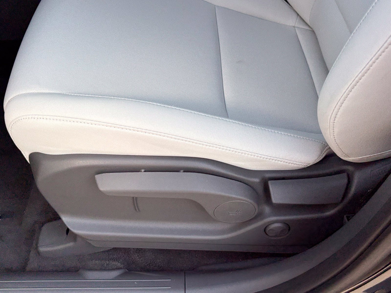 New 2027 Hyundai Santa Fe SE FWD image 13