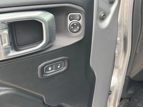Used 2021 Jeep Wrangler Unlimited Sport AWD/4WD image 18