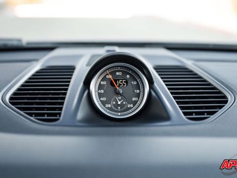 Used 2017 Porsche 911 Carrera image 14