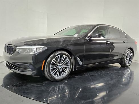 Used 2019 BMW 530i w/ Convenience Package image 2