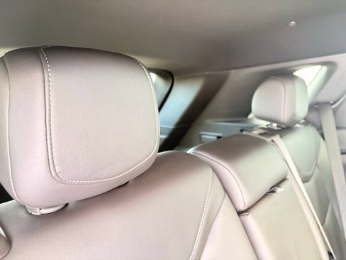 Used 2022 Cadillac XT5 Luxury FWD image 10