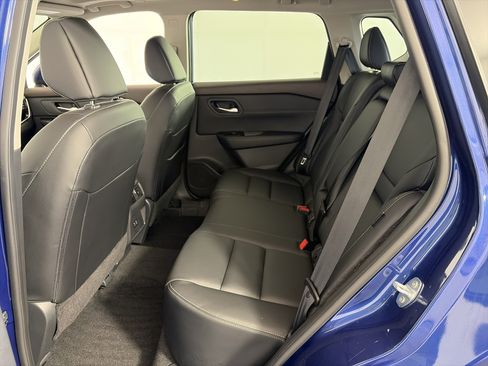 Used 2023 Nissan Rogue SL AWD/4WD image 7