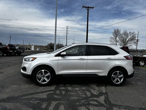 Used 2019 Ford Edge SEL w/ Equipment Group 201A image 2