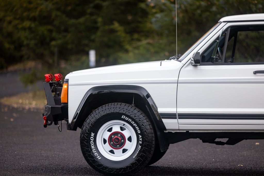 Used 1988 Jeep Comanche Pioneer AWD/4WD image 16
