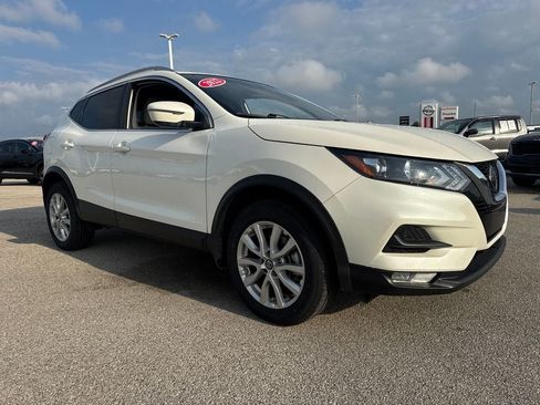 Used 2022 Nissan Rogue Sport SV FWD image 9