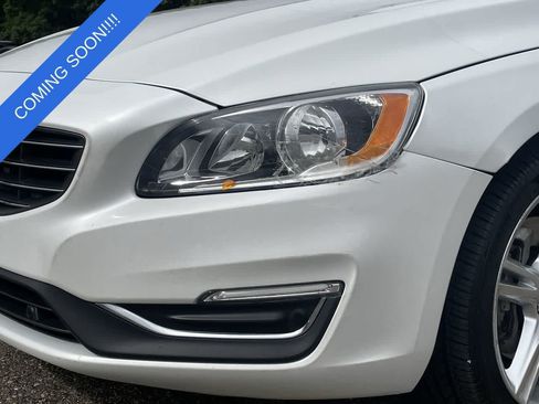 Used 2016 Volvo V60 T5 Premier AWD/4WD image 35