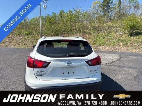 Used 2017 Nissan Rogue Sport SV w/ SV Premium Package image 6