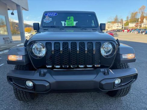 Certified 2022 Jeep Gladiator Sport AWD/4WD image 6
