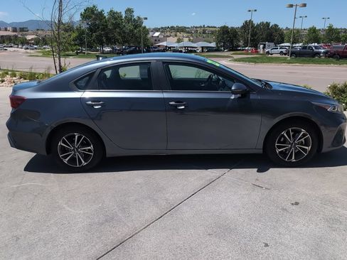 Used 2022 Kia Forte LXS FWD image 8