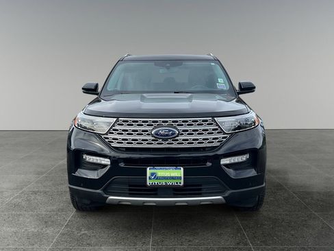 Used 2022 Ford Explorer Limited w/ Equipment Group 301A AWD/4WD image 3