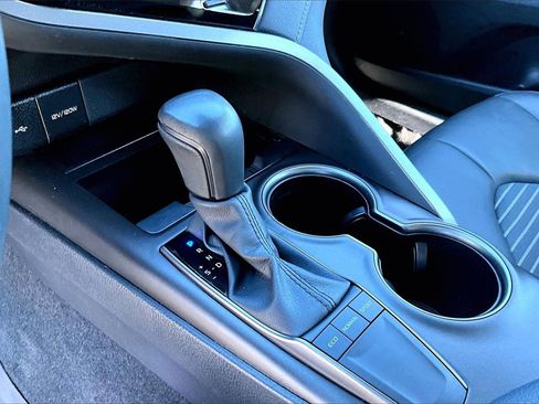 Used 2024 Toyota Camry SE image 27