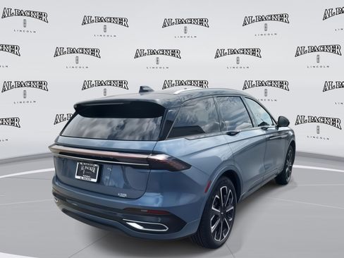 New 2025 Lincoln Nautilus Reserve image 5