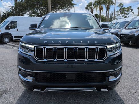 Used 2024 Jeep Wagoneer Series III w/ Premium Group I AWD/4WD image 3