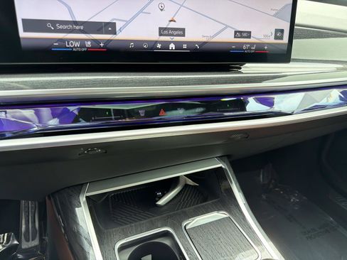 Used 2026 BMW 750e xDrive AWD/4WD image 19