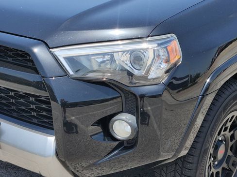 Used 2019 Toyota 4Runner TRD Off-Road Premium AWD/4WD image 5