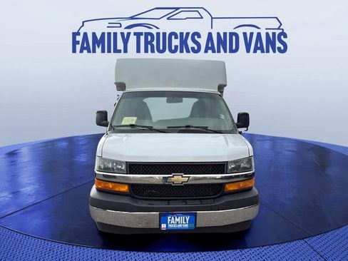 Used 2021 Chevrolet Express 3500 w/ Power Convenience Package image 7