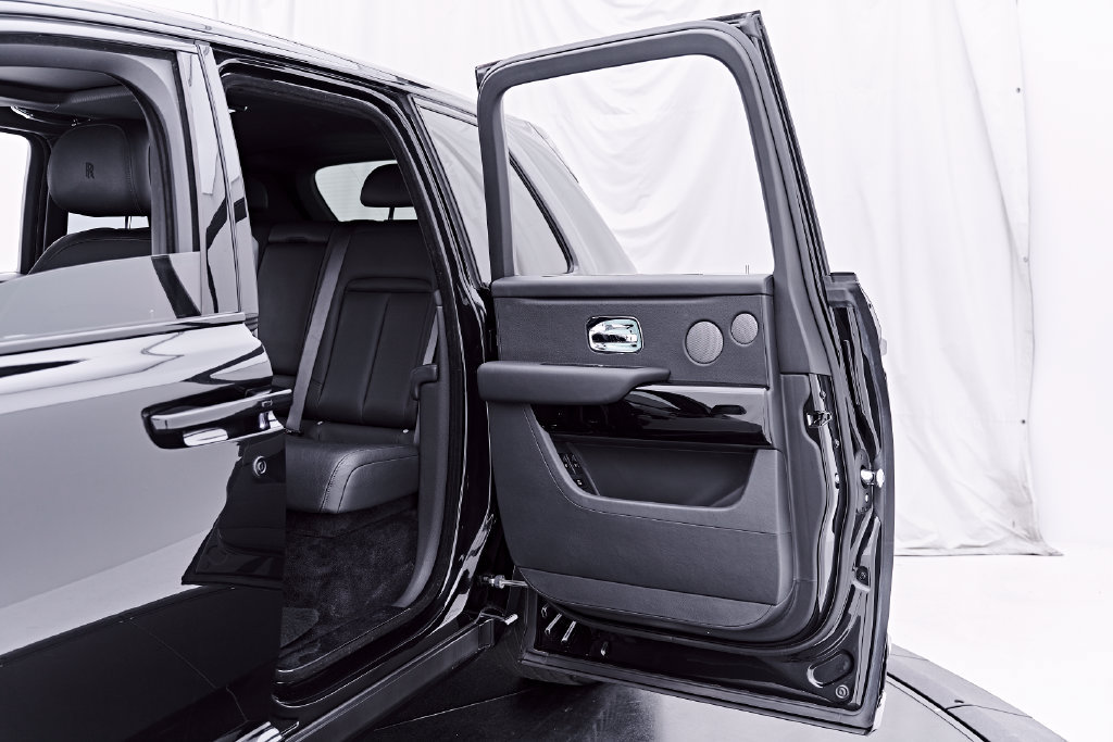 Used 2020 Rolls-Royce Cullinan AWD/4WD image 39