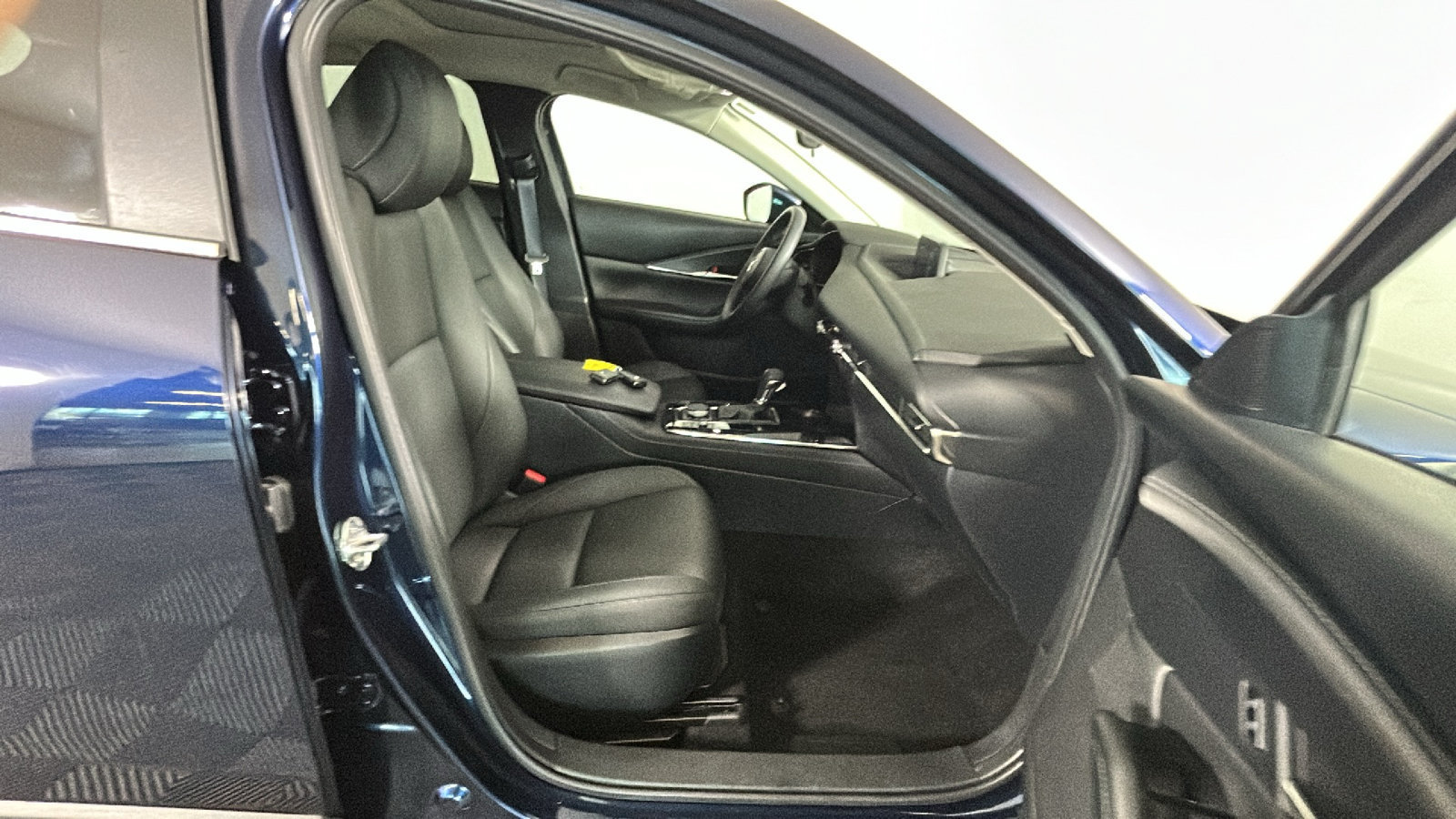 Used 2025 MAZDA CX-30 AWD 2.5 S w/ Preferred Package image 35