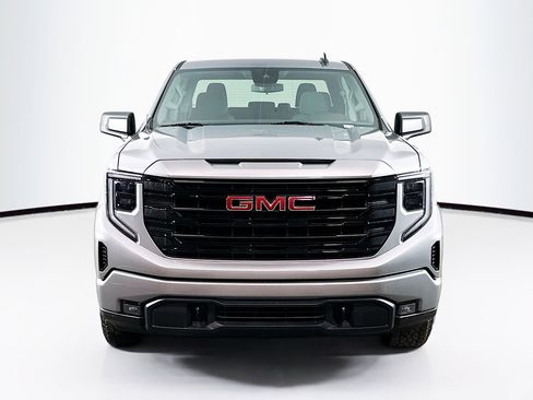 Used 2025 GMC Sierra 1500 Elevation image 2