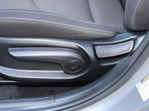 Used 2023 Kia Forte LXS image 31