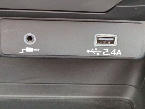 Used 2025 Subaru Crosstrek 2.0i image 21