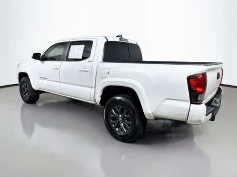 Used 2022 Toyota Tacoma SR5 w/ Technology Package RWD image 8