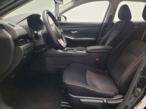Used 2025 Nissan Sentra SR FWD image 17