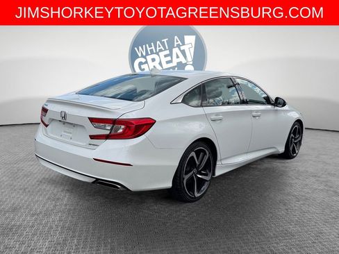 Used 2018 Honda Accord Sport image 3