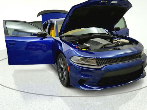 Used 2022 Dodge Charger R/T w/ Blacktop Package RWD image 9