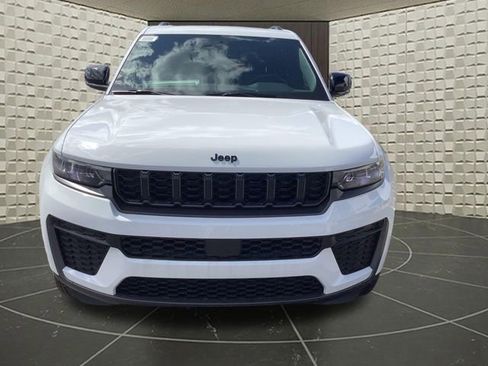 New 2026 Jeep Grand Cherokee Altitude AWD/4WD image 3