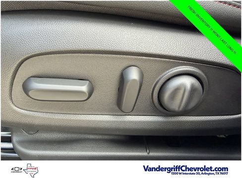 New 2026 Chevrolet Trax RS w/ Driver Confidence Package FWD image 25