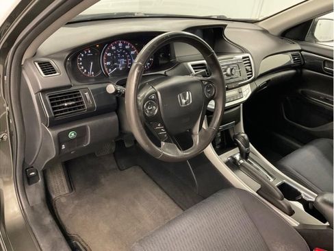 Used 2013 Honda Accord LX image 3