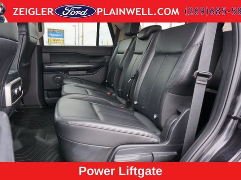 Used 2022 Ford Expedition XLT AWD/4WD image 12