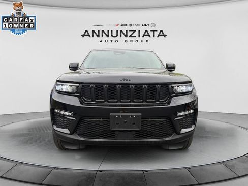 Used 2023 Jeep Grand Cherokee Limited w/ Black Appearance Package AWD/4WD image 8
