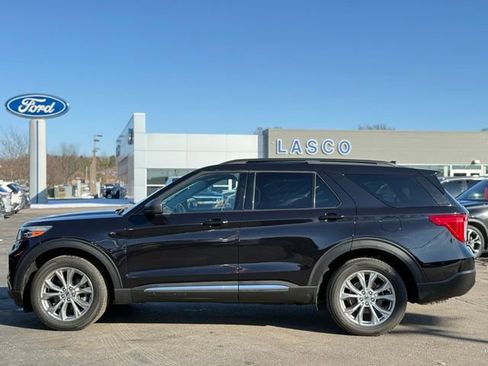 Certified 2020 Ford Explorer XLT w/ Equipment Group 202A image 45