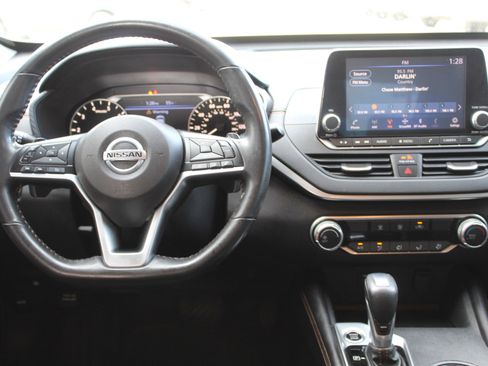 Used 2022 Nissan Altima 2.5 SR image 21